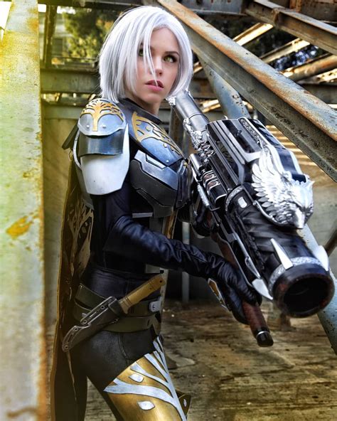 10 Destiny 2 Cosplays That Are Out Of This World