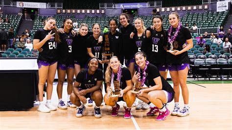 Washington Women's Basketball Team Wins Rainbow Wahine Showdown