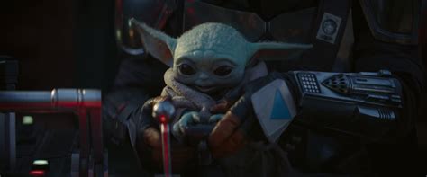 Baby Yoda in The Mandalorian Chapter 4 | Every Single Baby Yoda Picture | POPSUGAR Entertainment ...