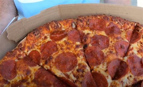 6 Domino’s Crust Types In The USA: From Thin to Pan