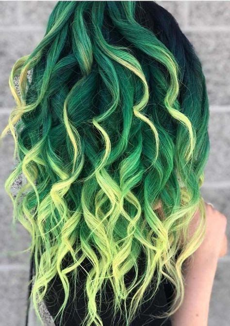 40 Amazing Dark Green Hair Colors with Yellow Highlights - Amie Lynn - #Amazing #Amie #Colors # ...