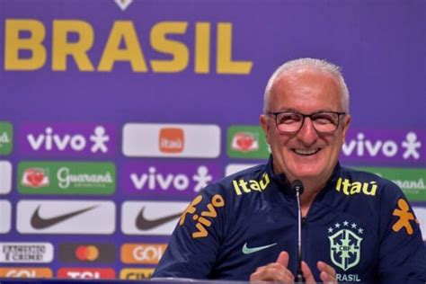 Dorival minimiza saída do São Paulo