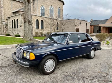 BEAUTIFUL 1983 MERCEDES 300D TURBO DIESEL W123 ** LOW MILES ** NO RESERVE!! - Classic Mercedes ...