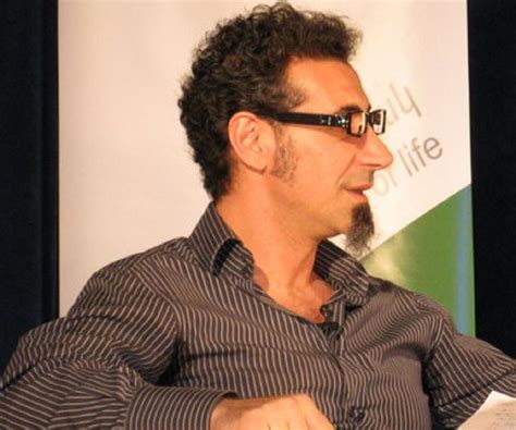 Serj Tankian Biography - Childhood, Life Achievements & Timeline