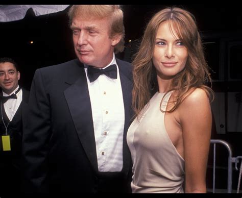 Melania looks awkward AGAIN next to Donald Trump - Daily Star