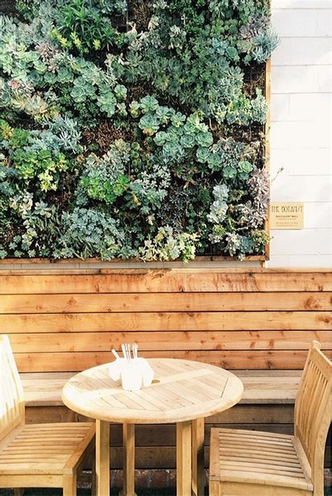 Outdoor Succulent Wall - copycatchic