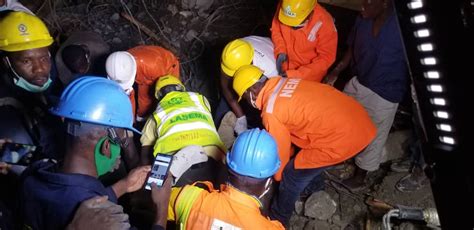 PHOTO NEWS: 7 People Dead, 10 Others Rescued in Lagos Building Collapse ...