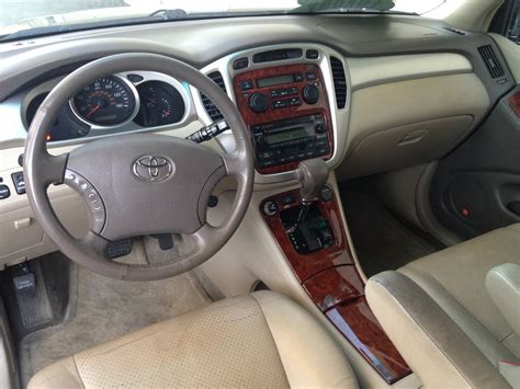 2004 Toyota Highlander - Interior Pictures - CarGurus