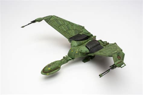 AMT 1/350 scale 'Star Trek' Klingon Bird-of-Prey plastic model kit ...