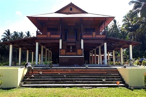 Rumah Adat Walewangko | Pariwisata Indonesia