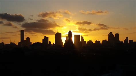 Melbourne Skyline : r/melbourne