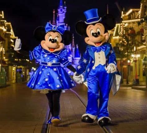 PHOTOS: Mickey and Minnie debut new Disneyland Paris 25th anniversary ...