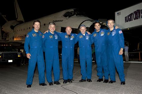 Photos of Space Shuttle Endeavour's Final Landing | Space