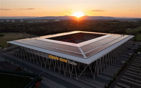 Football club SC Freiburg inaugurates 2.4-MW PV system on stadium