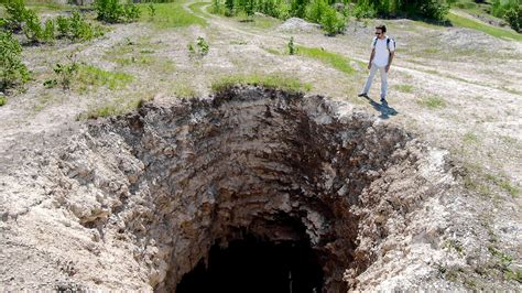 Giant Sinkholes Around The World