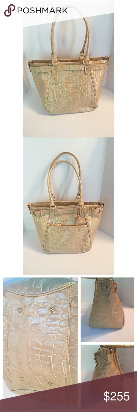 🚫SOLD🚫Brahmin Gold Croc Embossed Leather Bag | Embossed leather, Leather bag, Bags