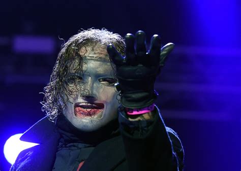 Slipknot's Corey Taylor, Jay Weinberg Offer Advice On Mask-Wearing | iHeart