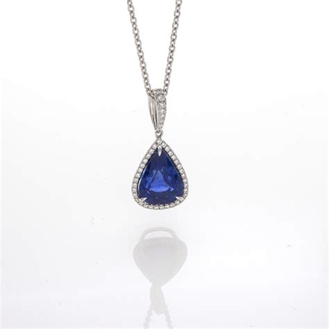 BLUE SAPPHIRE PENDANT