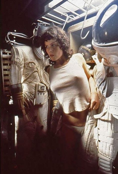 400+ Sweet Sygourney Weaver "Alien" pics ideas in 2020 | sigourney ...