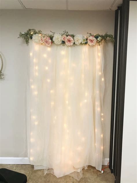 How to Make A Wedding Backdrop - Six Clever Sisters | Bridal shower ...