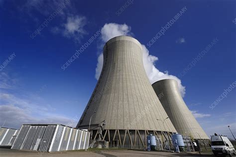 Nuclear power station cooling towers - Stock Image - C021/9416 - Science Photo Library