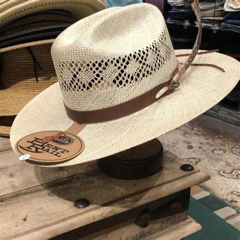 9 Best Cowboy Hat Brands - Must Read This Before Buying
