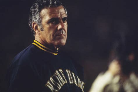 Former Notre Dame coach Ara Parseghian dies at age 94 | News | Notre ...