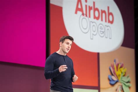 Airbnb CEO Offers Free Housing to Refugees in Response to Immigration Ban