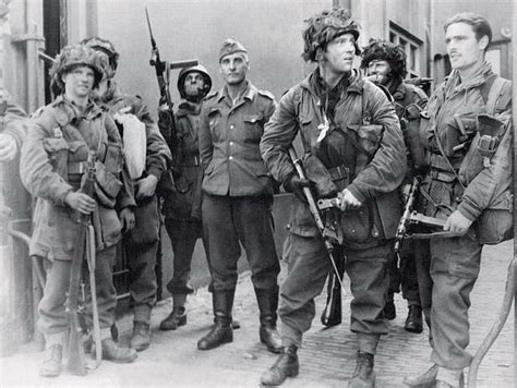 World War II Pictures In Details: British Paratroopers with German ...