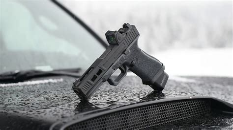 Black Box Customs Glock 17 - YouTube