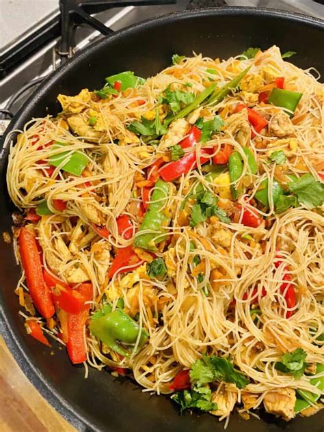 Singapore Noodles Quick, Easy and Delicious recipe