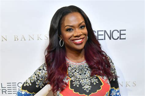 'Yeah, OK': Kandi Burruss Singled Out for Rocking Full Hair and Makeup ...