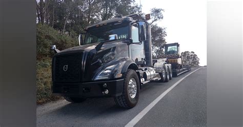 How Does the Next-Gen Volvo VNX Truck Drive? | Construction Equipment