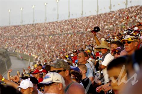 Nascar fans - Pentax User Photo Gallery