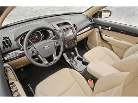 2015 Kia Sorento: 173 Interior Photos | U.S. News