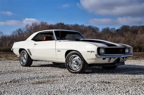 1969 Chevrolet Camaro Z28 White for Sale in Clarence, New York Classified | AmericanListed.com