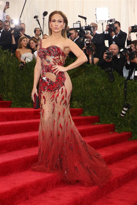 Met Ball Red Carpet: Arrivals At The 2015 Met Gala