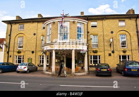 The Grosvenor Hotel in Stockbridge, Hampshire, England Stock Photo - Alamy