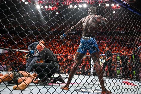 UFC 287: Israel Adesanya revels in stunning KO of Alex Pereira, mocks ...