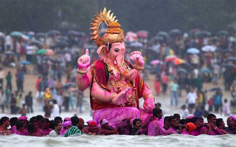 Ganesh Chaturthi Celebration in Mumbai - Famous Festivals of Mumbai