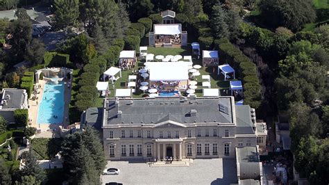 'Beverly Hillbillies' Mansion Sold to Rupert Murdoch's Son Lachlan for $150 Million