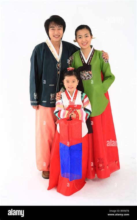 Family in Traditional Korean, Dress Stock Photo - Alamy