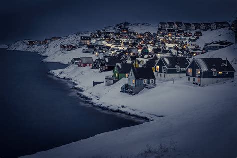 myggedalen village at night, greenland photo | One Big Photo