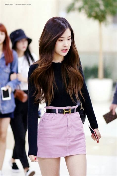 Blackpink Rose Airport Fashion - Official Korean Fashion