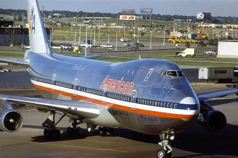 American Airlines 747-123 O'Hare Airport July 1971 | American airlines, Boeing aircraft, Vintage ...