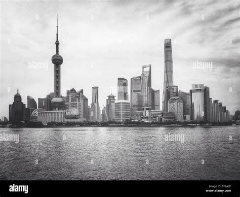 Shanghai skyline black and white hi-res stock photography and images - Alamy