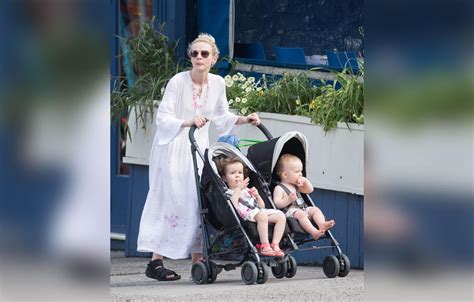 [PICS] Carey Mulligan Seen With Her Kids While Out And About In NYC