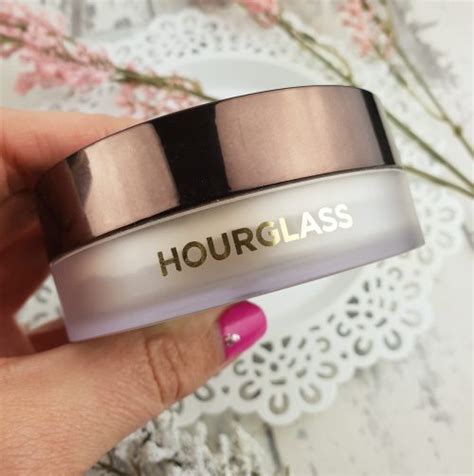 Hourglass Veil Translucent Setting Powder - Review and Photos - Adorn.ie - Beauty and Wellness