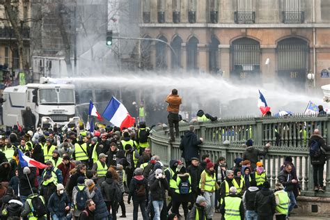 taşınabilir hapis Teke yellow jacket france protests kefaret alışverişe ...