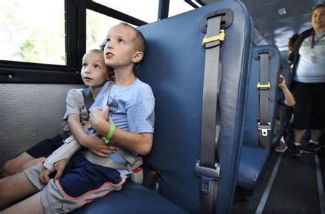 SHOULD SCHOOL BUSES BE EQUIPPED WITH SEAT BELTS? | Crossville News First